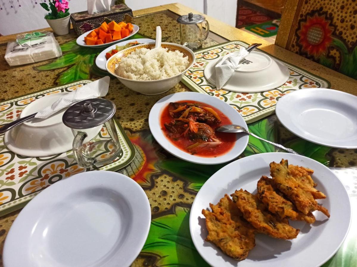 Tangkoko Jungle Homestay Rinondoran Zewnętrze zdjęcie